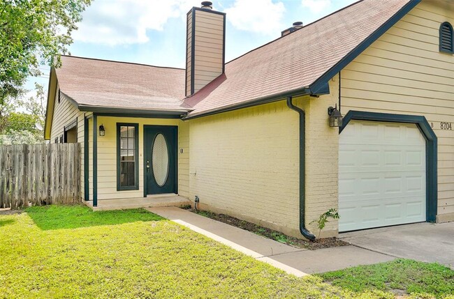 Building Photo - 8704 Clearbrook Trail