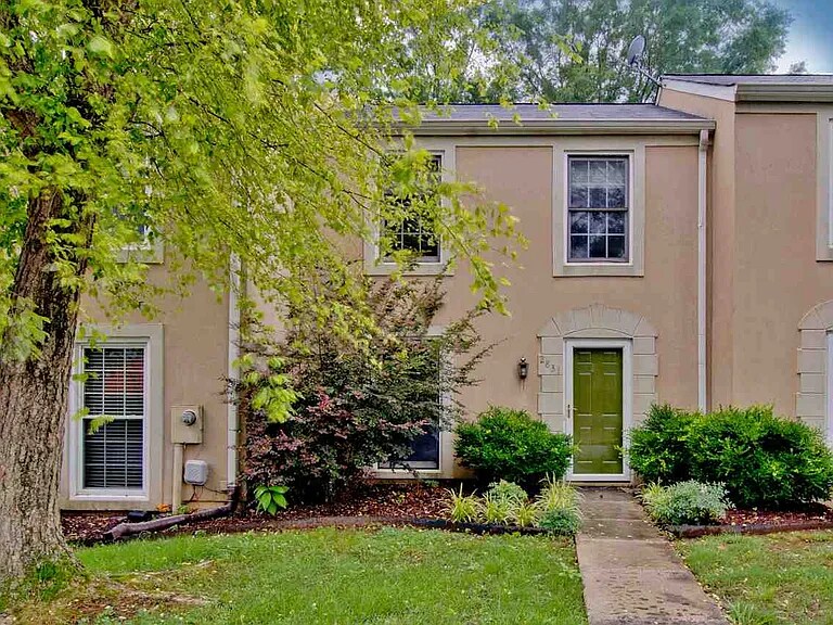 Foto principal - 2831 Wynterhall Rd SE