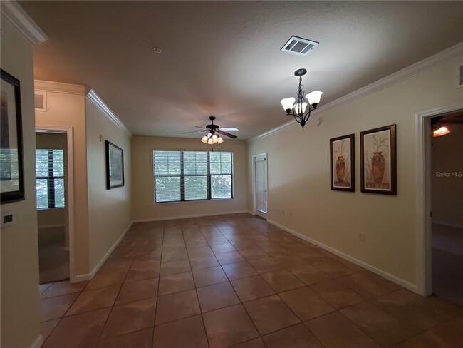 Building Photo - 902 Charo Pkwy