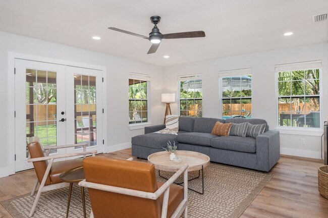 Foto del edificio - 111 Patton Dr NE