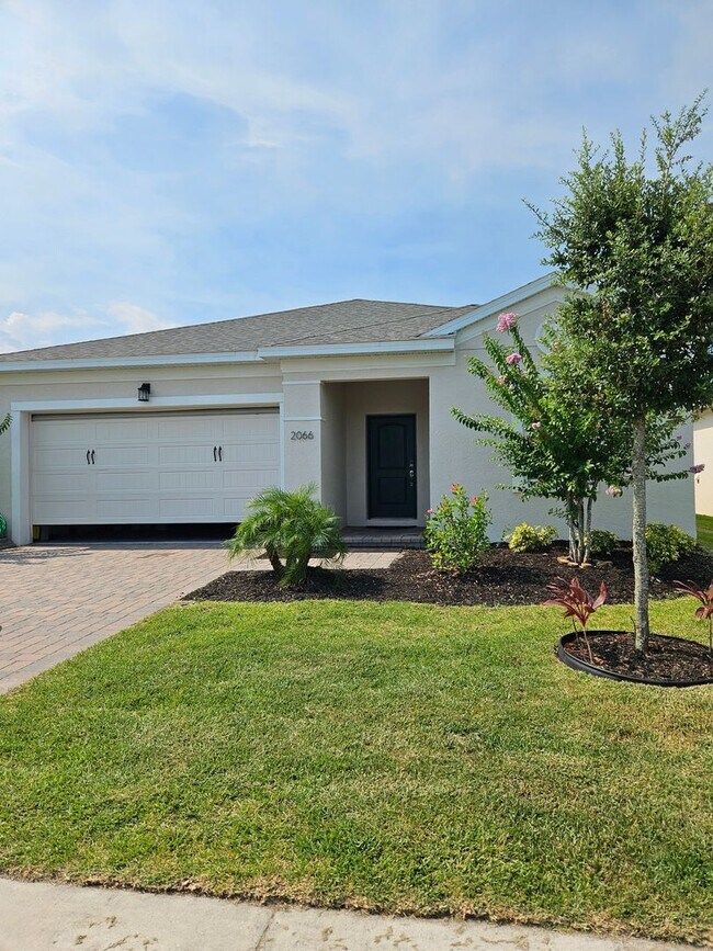 Foto del edificio - 4 Bedroom 2 bath beautiful spacious home i...