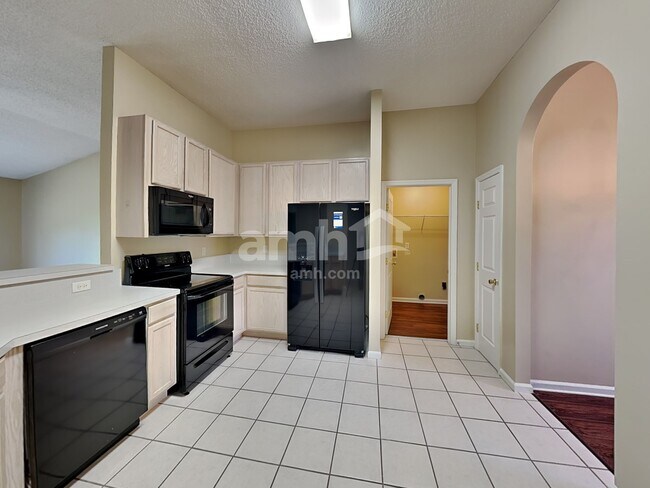Foto del edificio - 3370 Westfield Dr