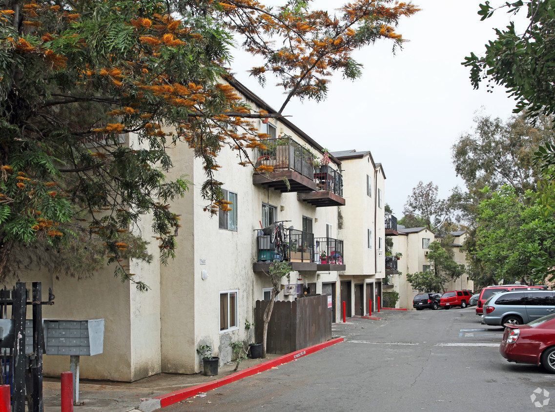 Building Photo - Altadena Apartments