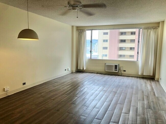 Foto del edificio - PACIFIC GRAND studio with vinyl wood plank...