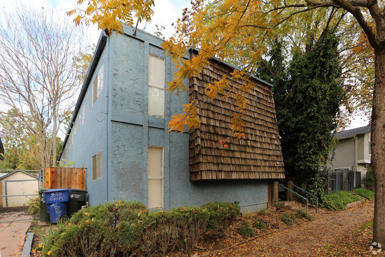 Building Photo - 1709 W St