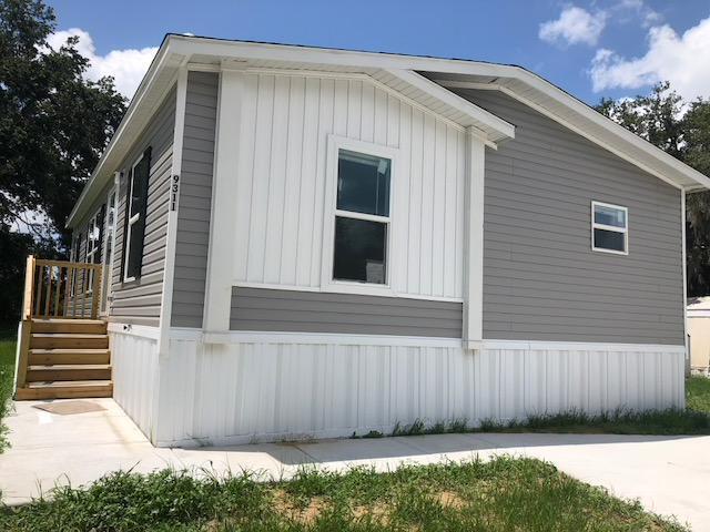 Primary Photo - Great $299 move in Special!!
