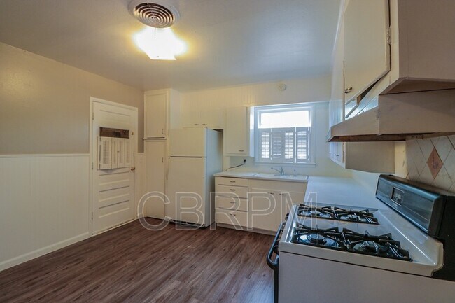 Foto del edificio - 6407 Avenue T