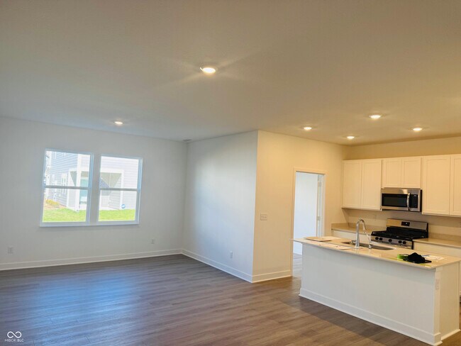 Building Photo - 15190 Swallow Fls Wy