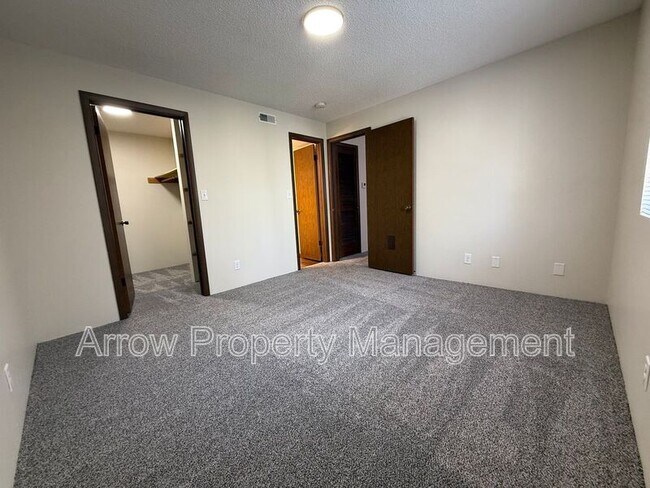 Foto del edificio - 1411 D St