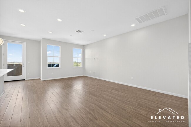 Foto del edificio - 611 Jade St