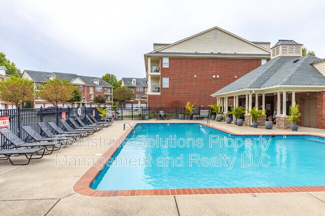 Foto del edificio - 3201 Aspen Grove Dr