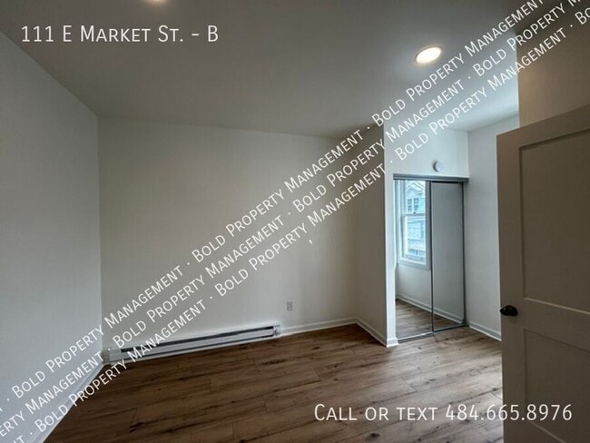 Building Photo - 111 E Market St