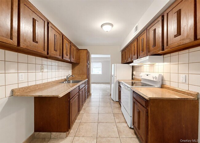 Foto del edificio - 136 Hill Crescent