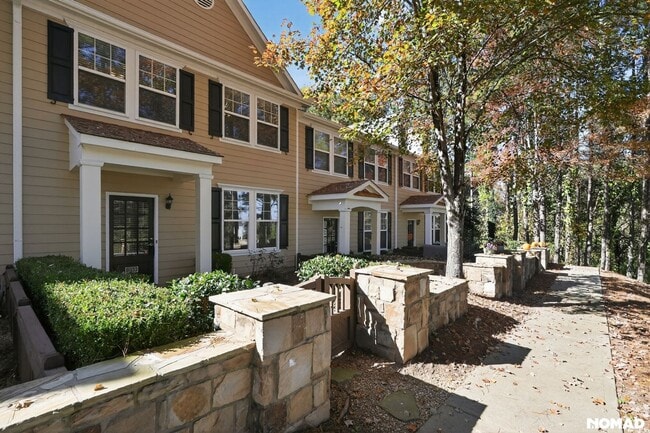 Building Photo - 235 River Green Ave