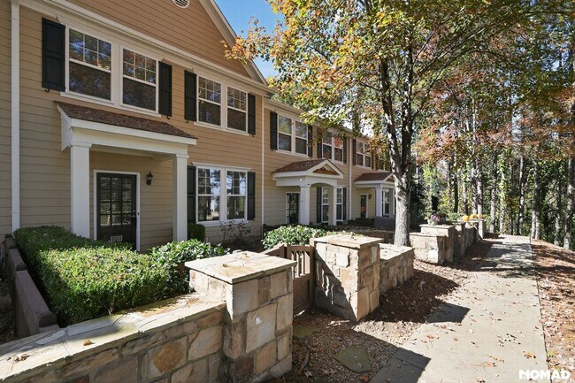 Foto del edificio - 235 River Green Ave