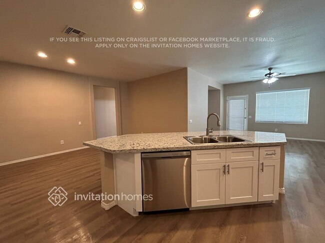 Foto del edificio - 11729 W Hadley St