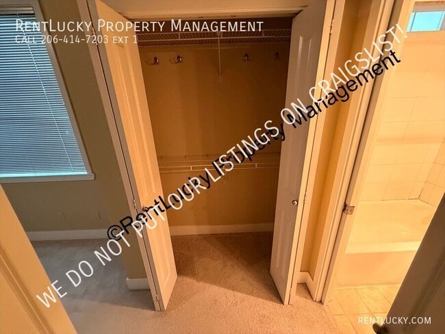 Foto del edificio - 4031 Aurora Ave N