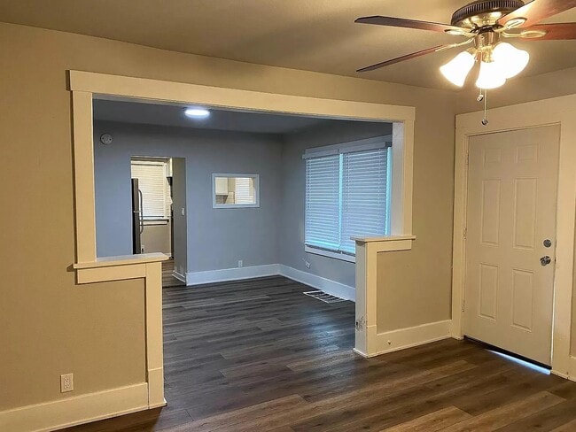 Photo - 509 N 6th St House