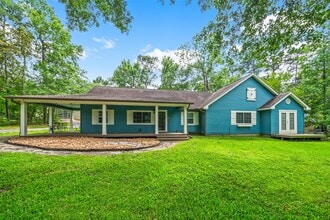 Building Photo - 13373 Southshore Dr