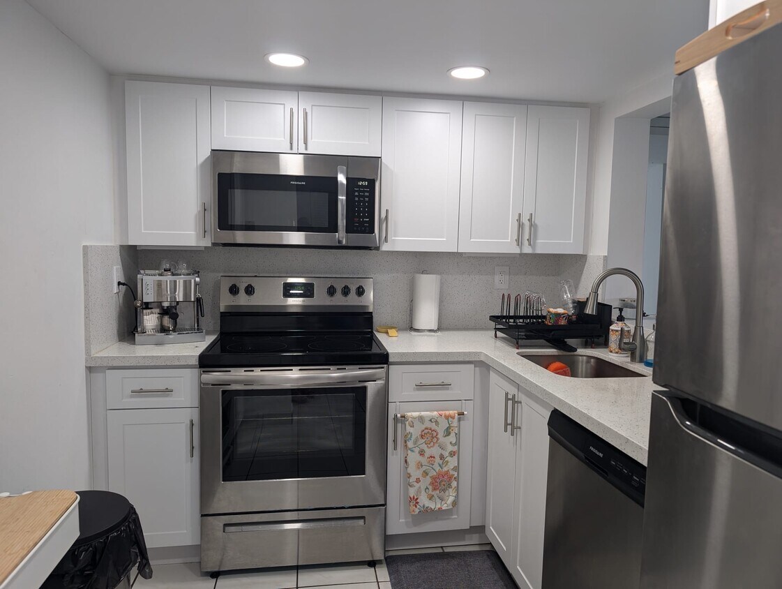Foto principal - 11790 SW 18th St
