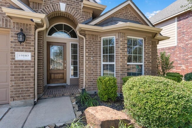 Building Photo - 10103 Sweet Willow Ln