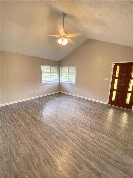 Building Photo - 2303 Beaumont Dr