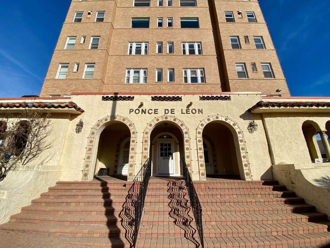 Foto principal - One Bedroom - All Utilities Included - Pon...