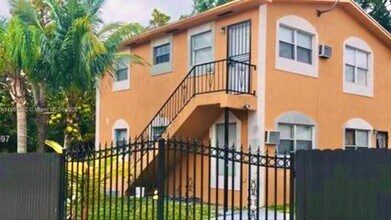 Building Photo - 36 NE 64th Terrace