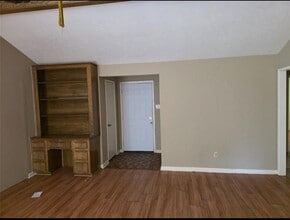 Building Photo - 14319 Whitecross Dr