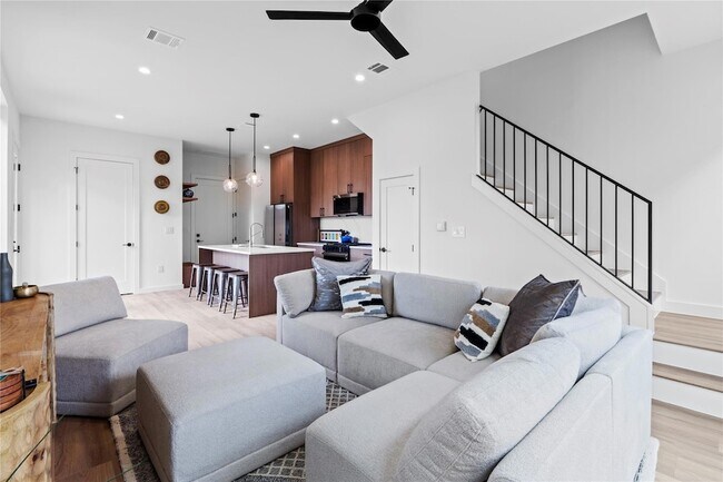 Foto del edificio - 506 Krebs Ln