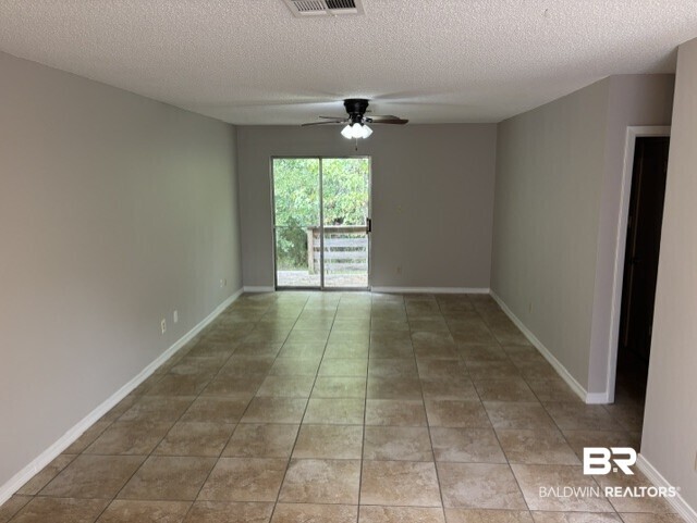 Building Photo - 6387 Schoel Ln