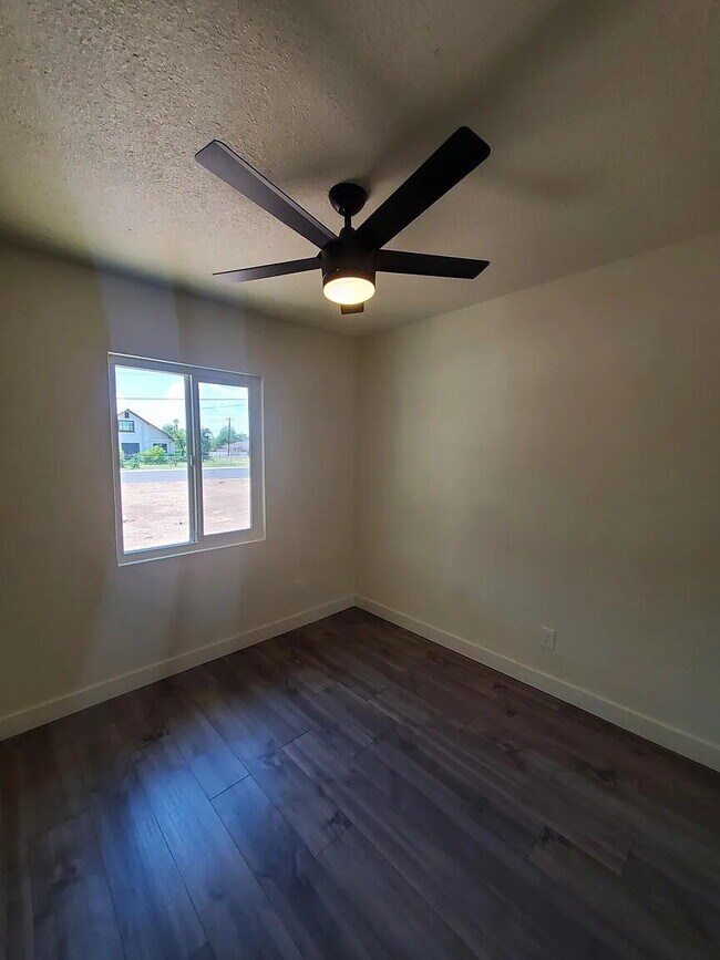 Foto del edificio - CHARMING 1-BEDROOM HOME NEAR DOWNTOWN GLENDALE