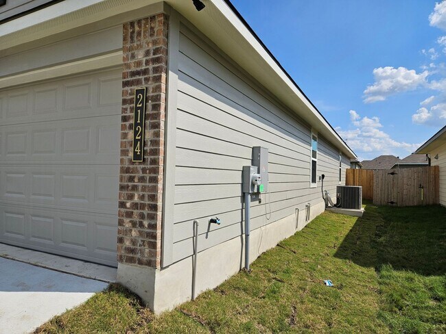 Building Photo - 4 Bedroom Single Family Home in Temple