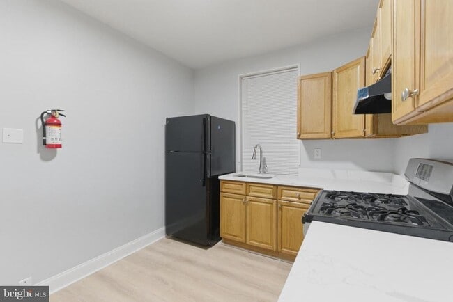 Building Photo - 5820 Race St