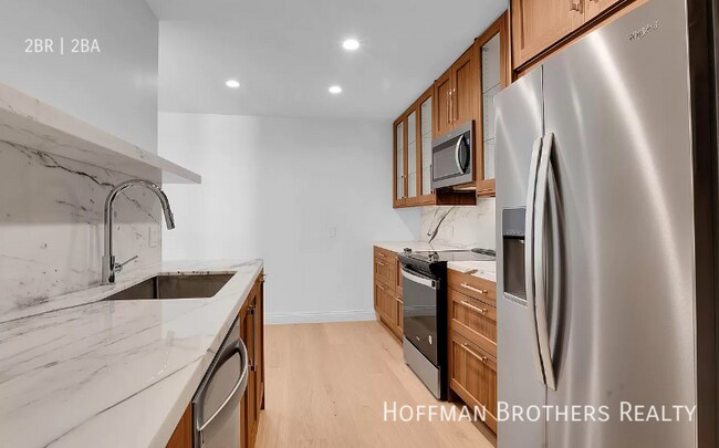 Foto del edificio - 429 N Oakhurst Dr