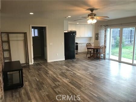 Building Photo - 430 E Bixby Rd