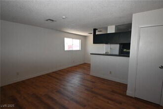 Building Photo - 1512 Cobb Ln