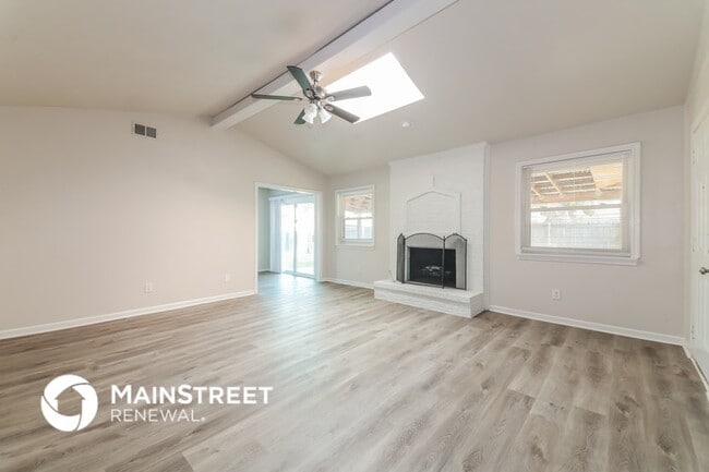 Building Photo - 608 San Carlos Dr