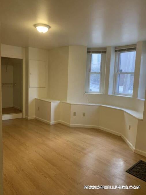 Building Photo - 2 Shepherd Ave