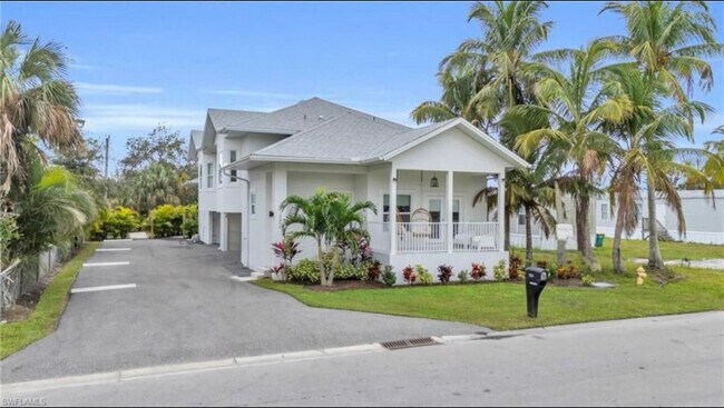 Building Photo - 3204 Karen Dr