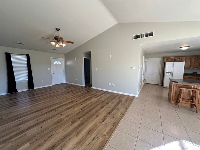 Building Photo - 110 Arnold Dr