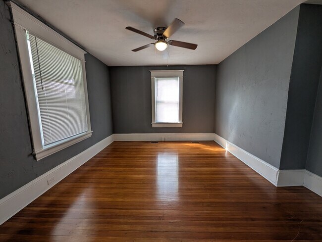 Foto del edificio - 1017 Ferdinand Ave SW