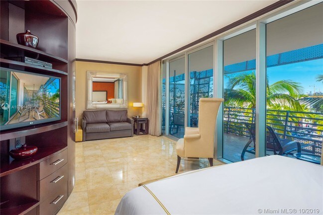 Building Photo - 1437 Collins Ave