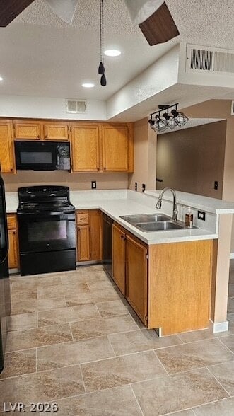 Building Photo - 1575 W Warm Springs Rd
