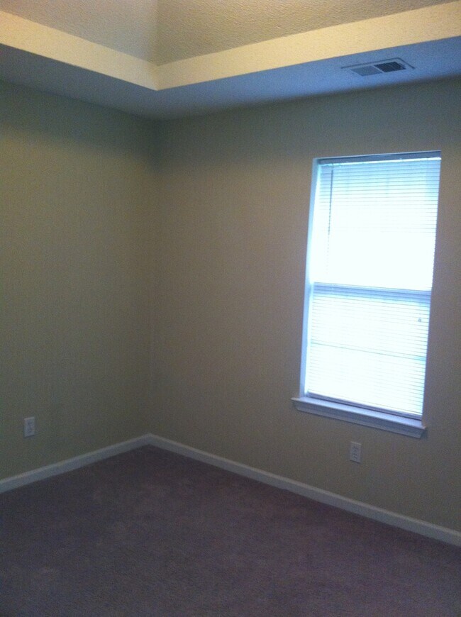 Foto del edificio - Newly Renovated Stunning House for Rent 4 ...