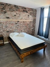 Building Photo - 4831 Rue Saint-Urbain