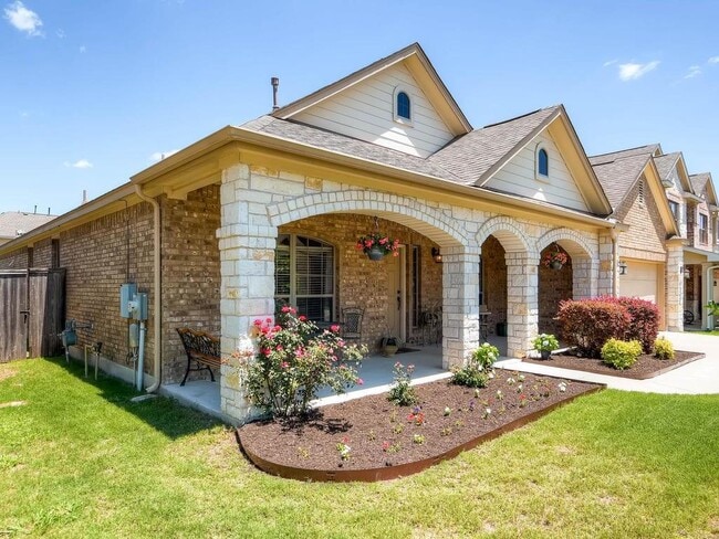Building Photo - 109 Snowflake Dr