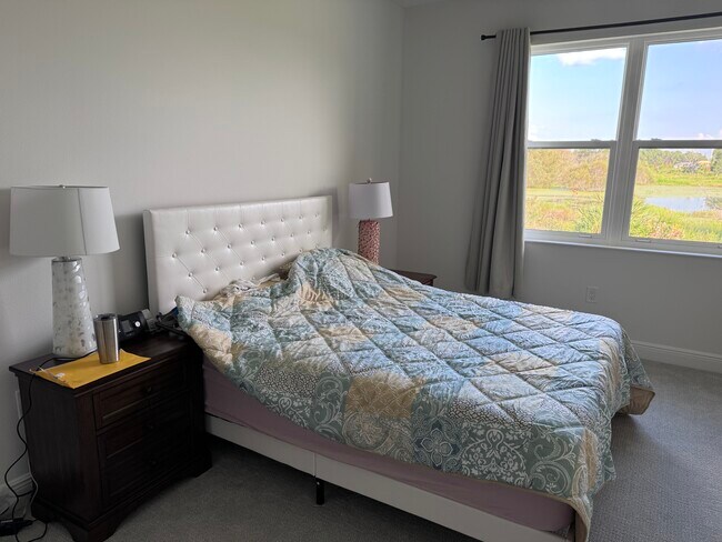 Foto del edificio - 1027 Waterline Ct