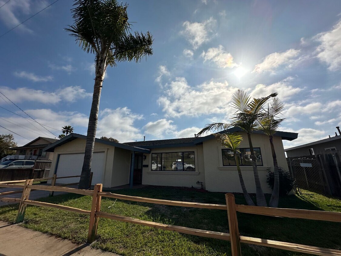Primary Photo - Charming 3-bedroom, 2-bathroom home locate...