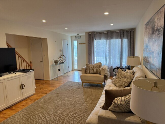 Foto del edificio - 7 B Orchard Beach Rd